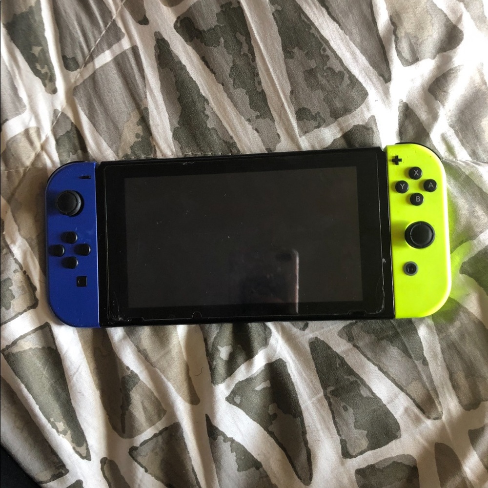 Nintendo D.S switch - Picture 3 of 3